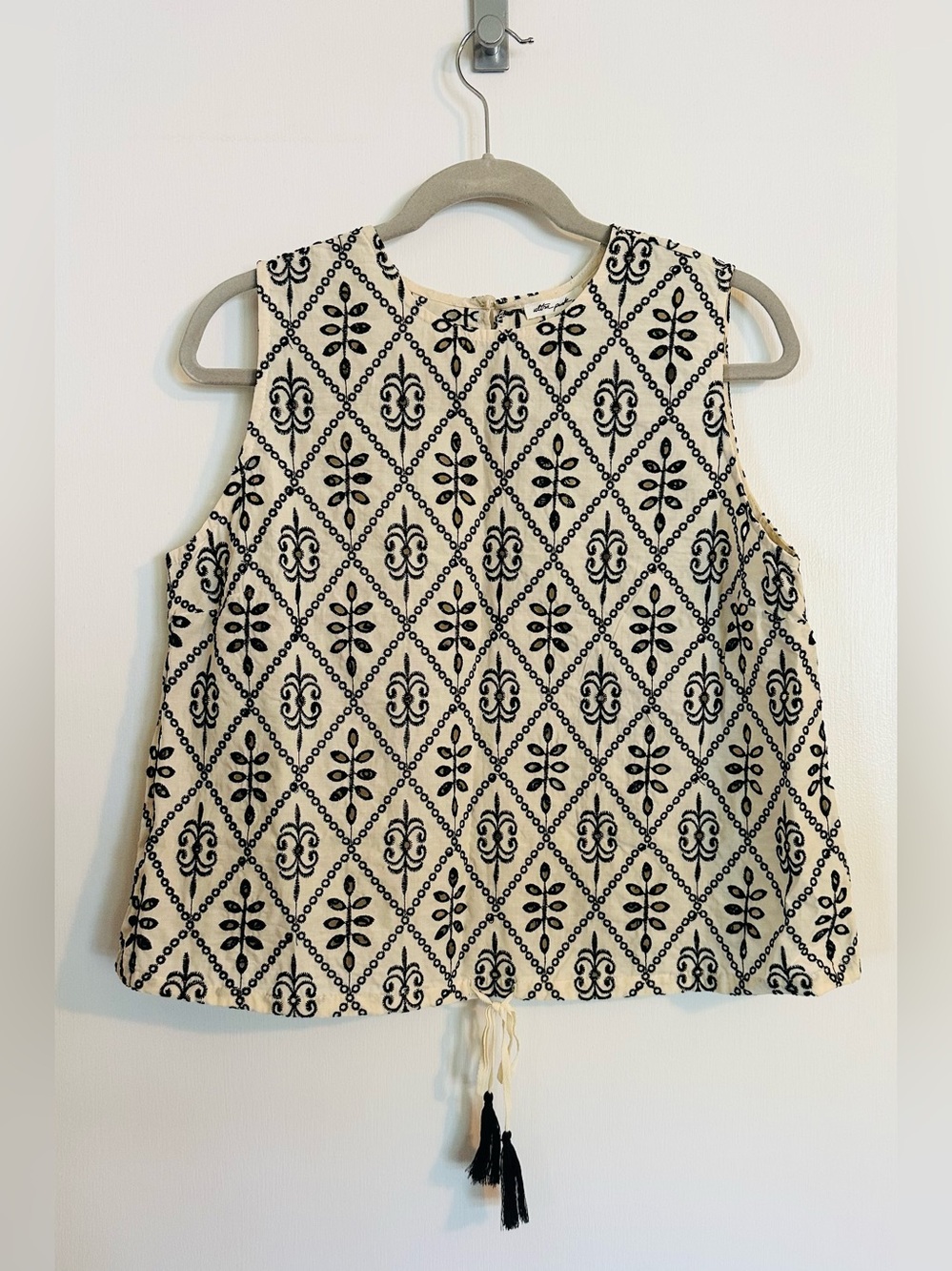 Eyelet Top, Embroidered, Boho Style (size large, cream/black)